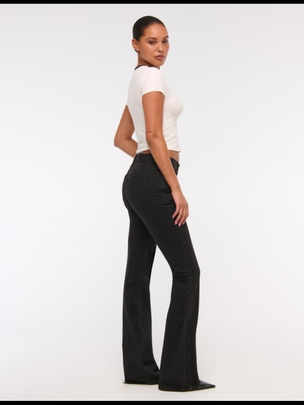 Abercrombi & Fitch - The Flare- Ultra High-Rise Black Jeans - Women (30/10L)